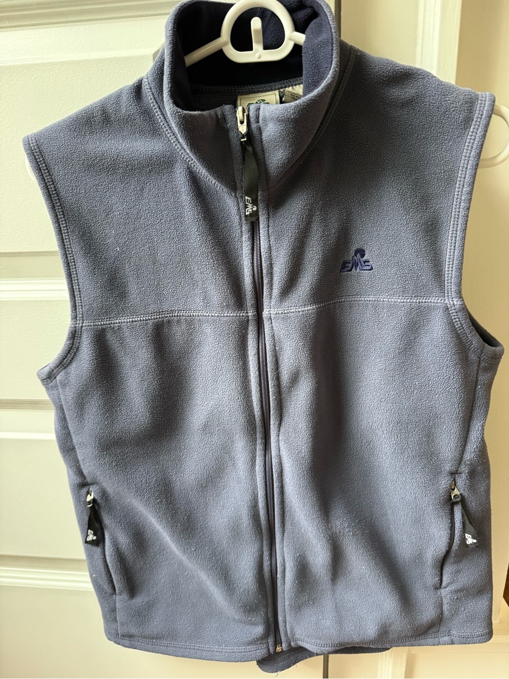Eastern Mountain Sports Women's muted purple Fleece Vest